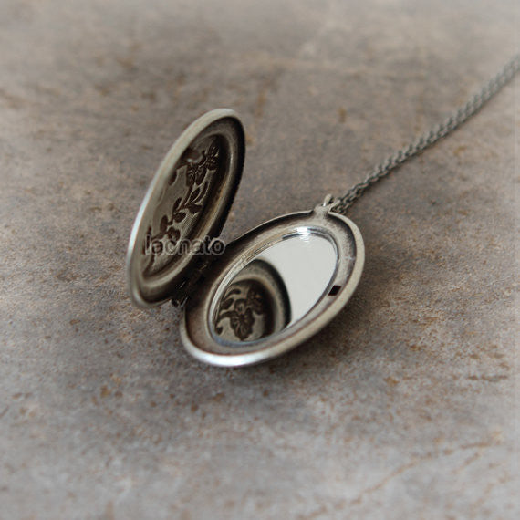 Flower Oval Mirror Locket Necklace